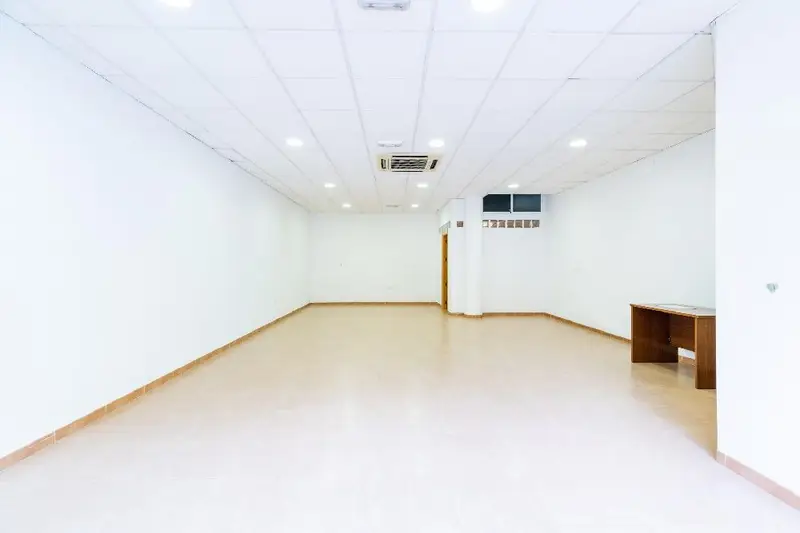 Venta Local Comercial en Centro Peligros 68m2