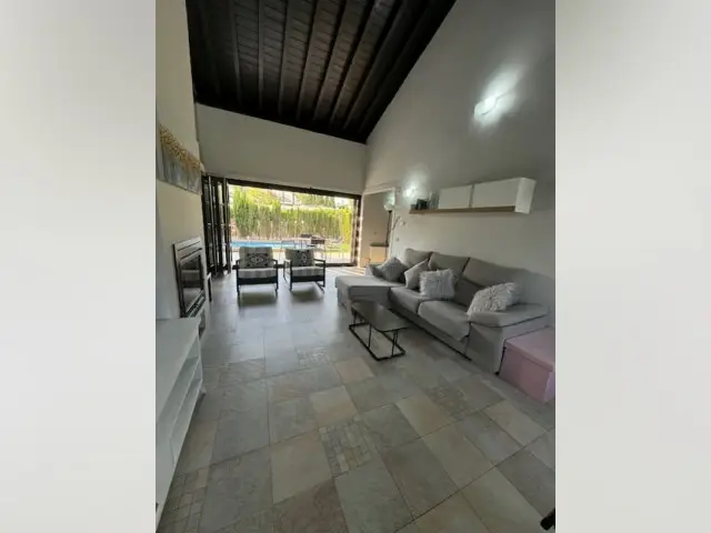 Casa-Villa de 2 Dormitorios en venta Peraleja Golf, España