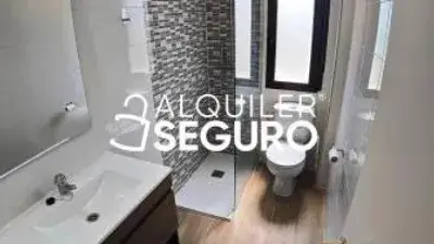 Alquiler Piso Reformado 90m2 3 Dormitorios Crucero Aquende