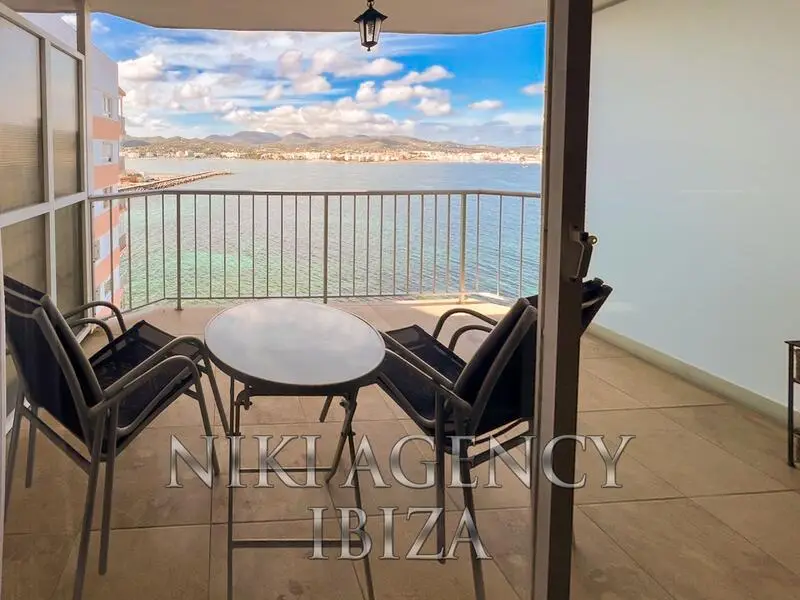 Apartamento en San Antonio Ibiza con Vistas al Mar