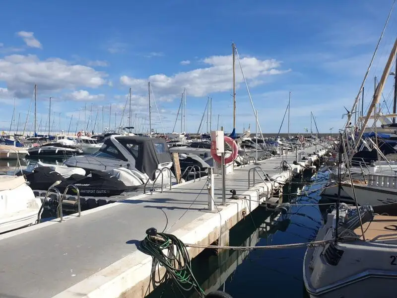 Local Comercial para alquiler a largo plazo
Fuengirola, Málaga
