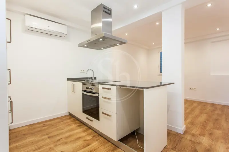 Apartment for sale in BarcelonaSant Pau - Les Flors