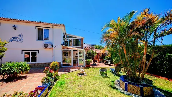 Villa de Lujo en Venta Cerca de la Playa