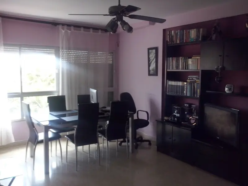 Piso en Venta Amueblado con Balcón Ascensor y Armarios Empotrados