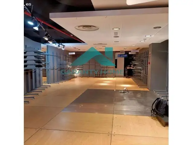 Local Comercial en Cáceres 180m2  Totalmente Reformado