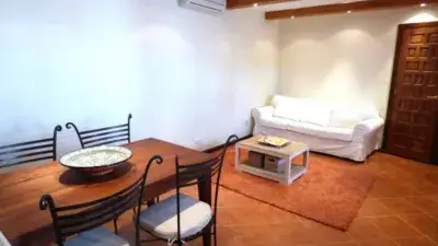 Chalet en Venta en Viñuela - Casa de Pueblo Renovada