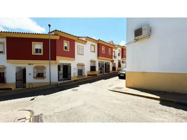 Adosado En Residencial El Cerrillo, Santo Cristo