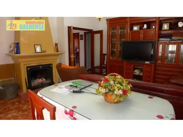 Casa en Albendin 141m2 con Nave 162m2 3 Dormitorios
