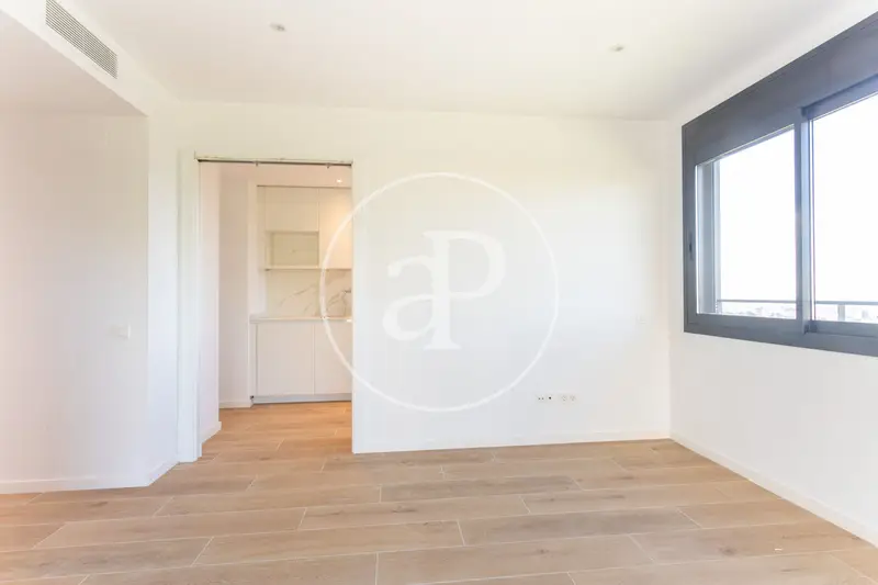 Alquiler Piso Finestrelles 90m2 3 Dormitorios 2 Baños Terraza Piscina