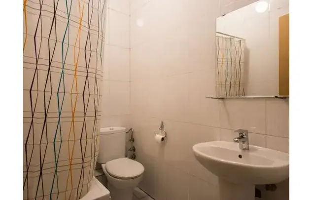 Alquiler de Habitaciones en Apartamento de 180m² en Barri Gòtic Barcelona
