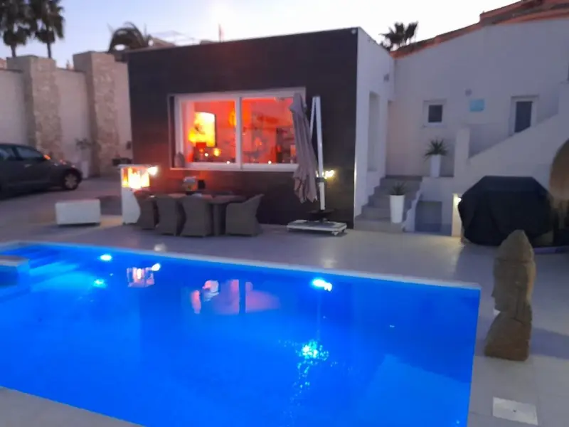 Piso 6 Dormitorios Rojales Piscina Privada