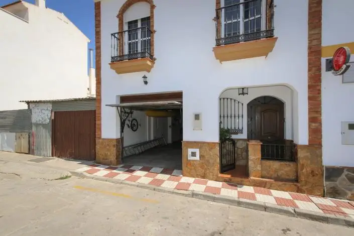 Casa Adosada 3 Dormitorios Alora