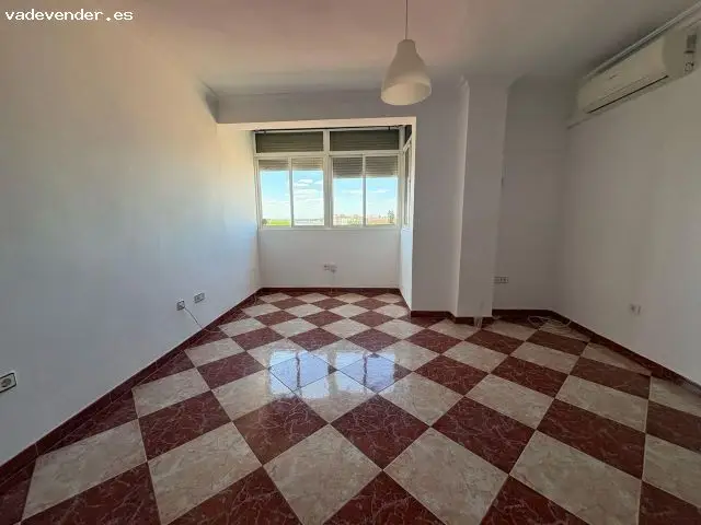 Piso 2 Dormitorios y Vestidor en Dos Hermanas