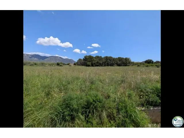 Finca Rustica En Venta En Palau-Saverdera, Girona
