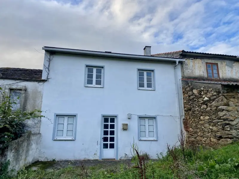 Casa en Espasante para Reformar con Terraza