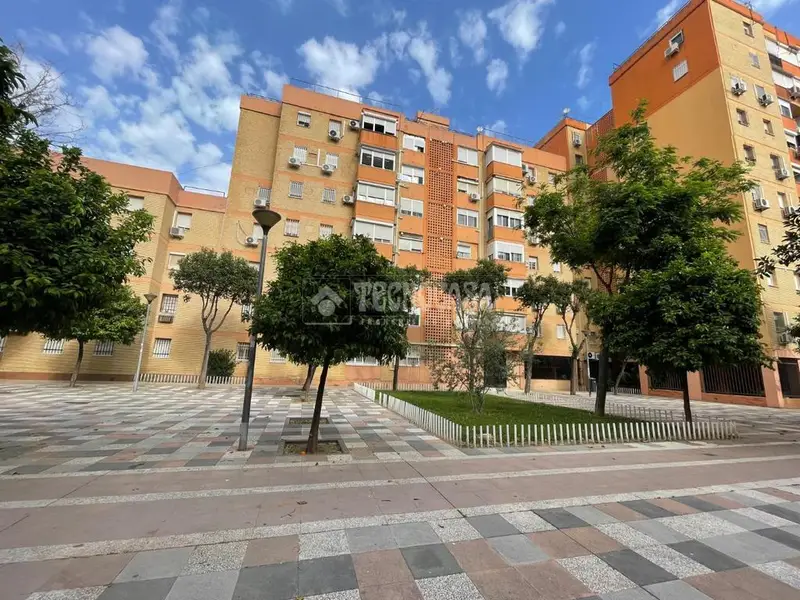 Piso en Venta Pino Montano 3 Dormitorios Aire Acondicionado