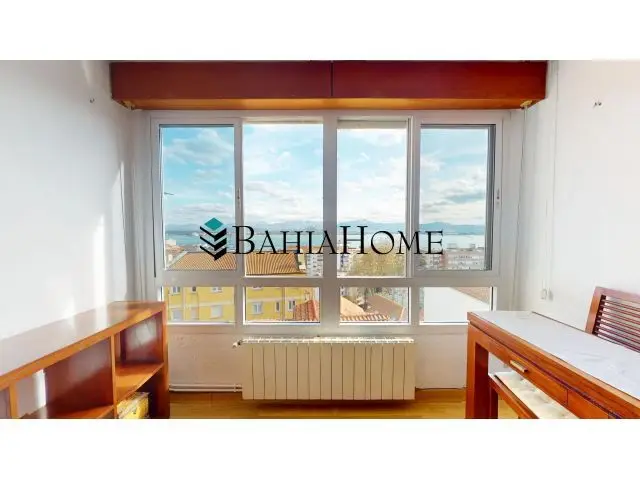 Piso con Vistas al Mar en Santander - 3 Habitaciones - Cerca de Puerto Chico