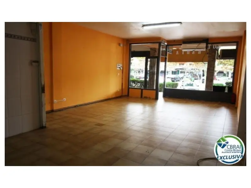 Venta Local Comercial Empuriabrava 48m2 Baño Escaparate