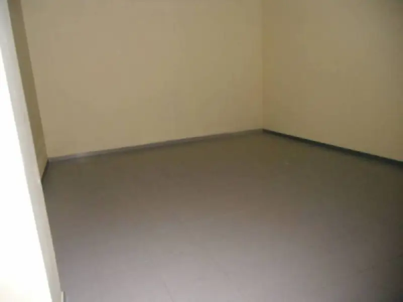 Venta Local Comercial 3 Habitaciones Divina Pastora Manresa