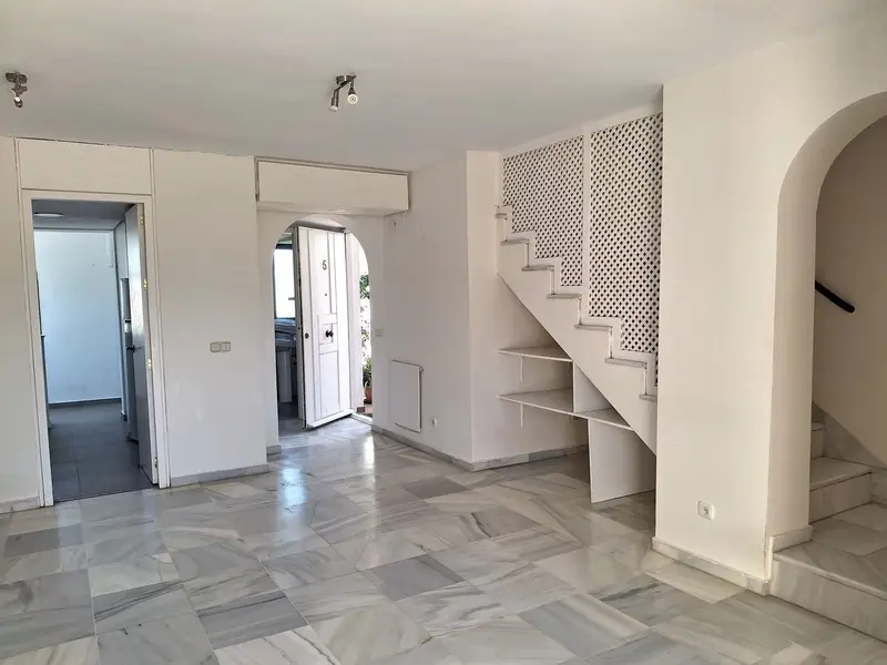 Apartamento en Venta Sotogrande 2 Dormitorios Garaje Piscina Comunitaria