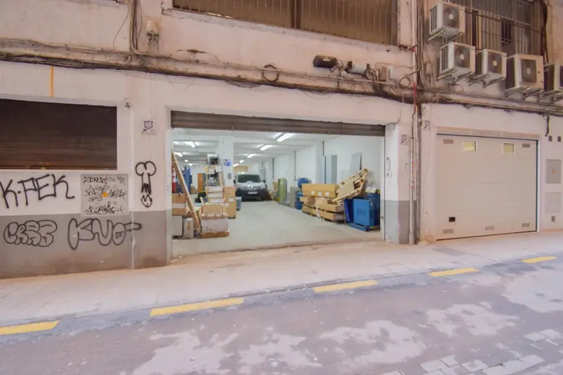 Venta Local Comercial Centro Granada 200m2