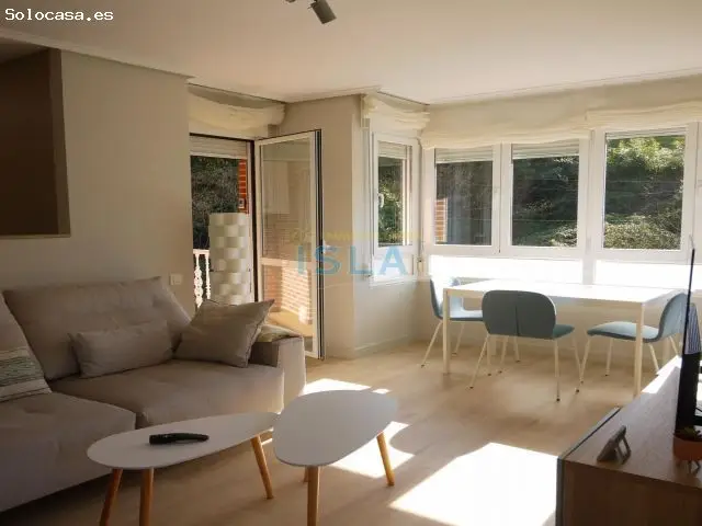 Amplio Piso Duplex Cerca de la Playa con Piscina