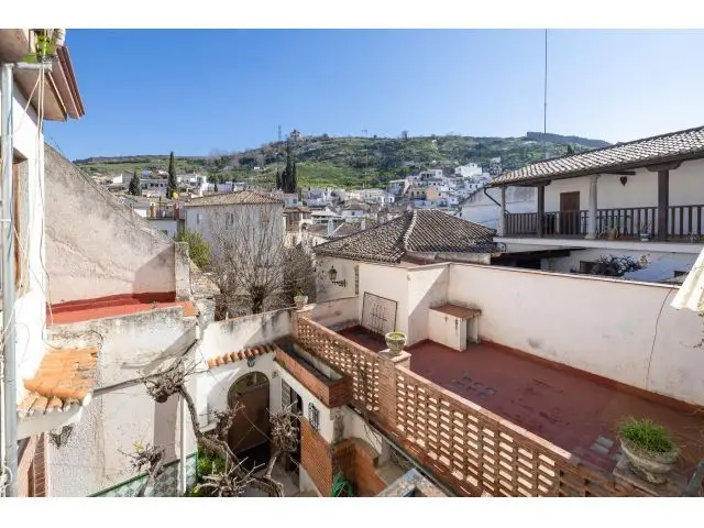 Casa   A Reformar ( Cuesta Del Chapiz En Granada)