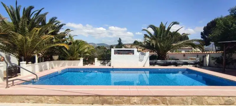 Villa de Lujo en Sax con Piscina y Vistas Panorámicas