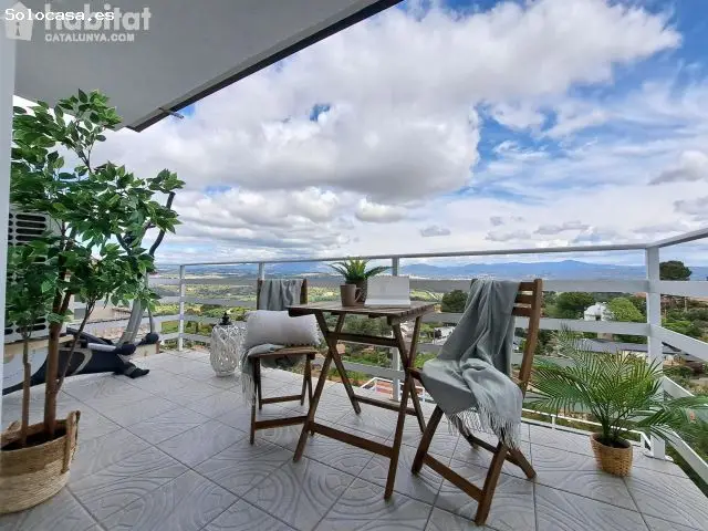Chalet en Venta Castellvi de Rosanes con Piscina y Vistas