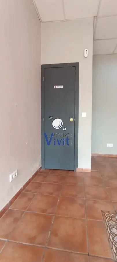 Venta Local Comercial Instituto Alcalá de Guadaira
