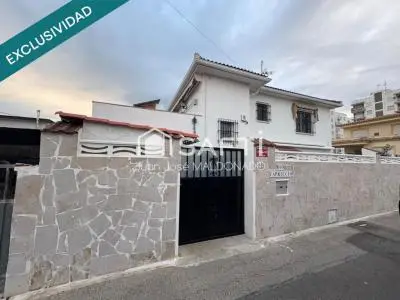Chalet familiar con vistas al mar