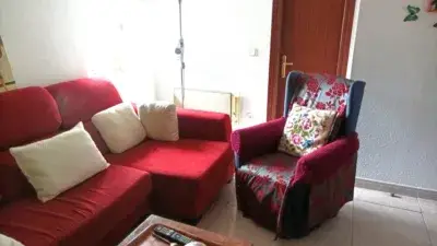 Casa con 2 Locales Comerciales en Torres