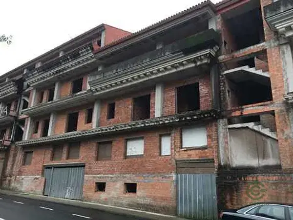 41 Viviendas en Betanzos - 109 Trasteros y 83 Plazas de Garaje