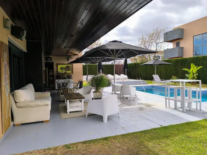 Chalet en Venta en Bétera Valencia 490m2 Jardin Piscina