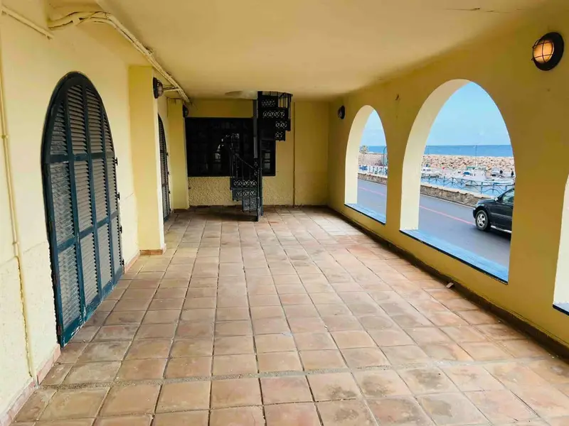 Chalet con Albergue y Restaurante en Villaricos Almeria