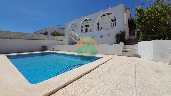 Villa de 2 Dormitorios en Camposol