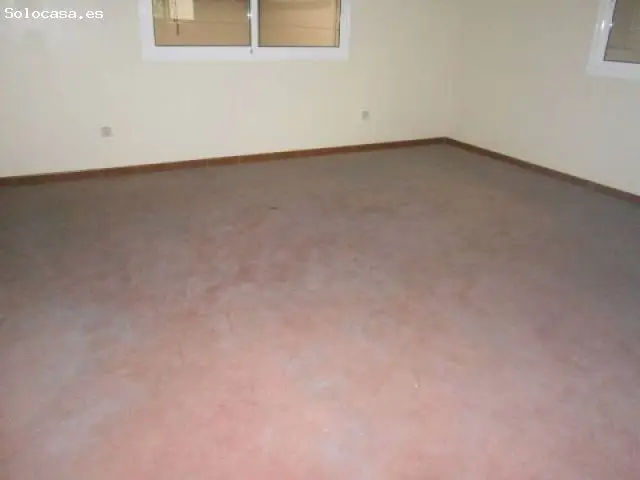 Nave Industrial 600m2 Esquina con Escaparate y Altillo