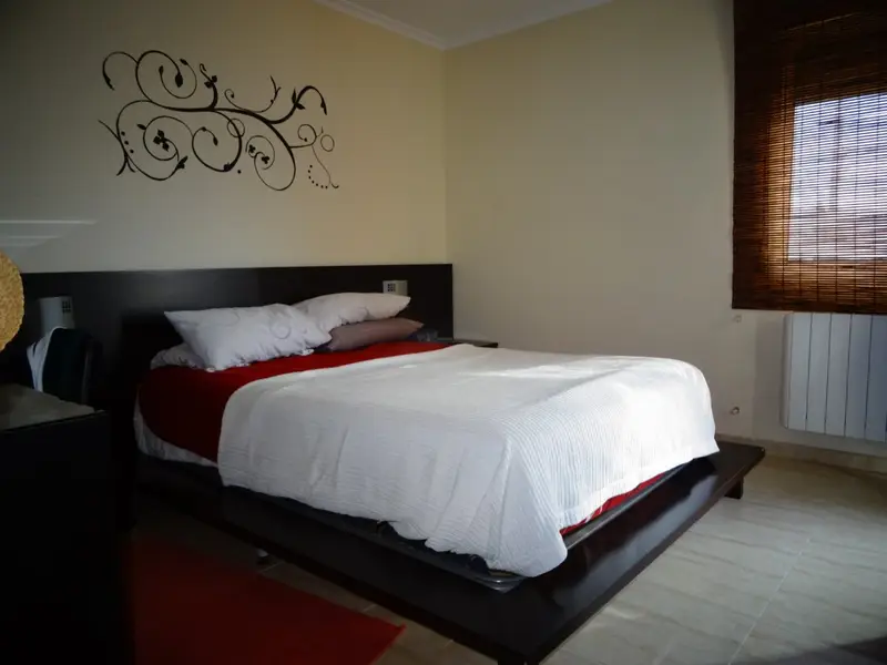 Bungalow Adosado en Hondón de los Frailes con Piscina y Jardín