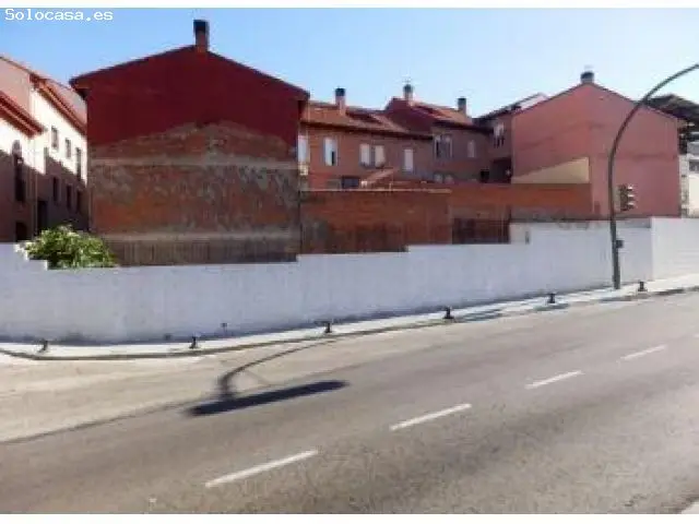 Solar con Obra Parada en Los Santos de la Humosa Madrid