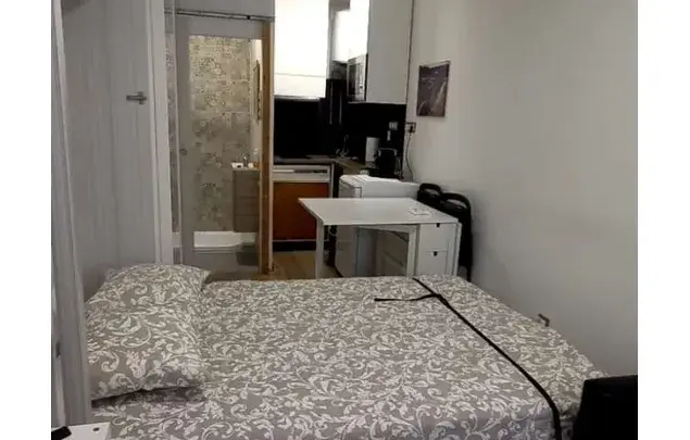 Estudio Amueblado en Barcelona con Secadora