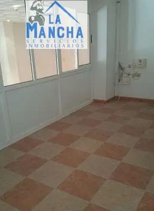 Venta Local Comercial en Industria El Pilar Albacete