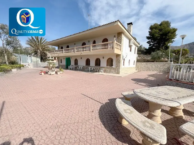 Venta Chalet Lujo Jijona 5 Dormitorios Piscina 58000m2