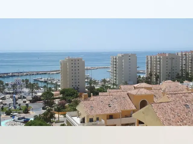 Apartamento 3 Dormitorios Estepona Puerto Deportivo Vistas al Mar