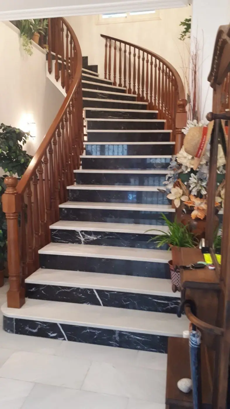 Casa familiar en Tijola con terraza y local comercial