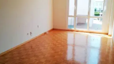 Alquiler Piso 4 Dormitorios 2 Baños Garaje La Calzada