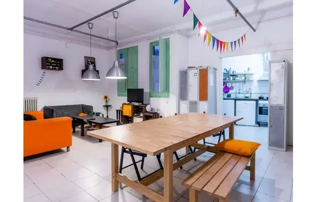 Habitaciones para Mujeres en Poblenou Apartamento Amueblado