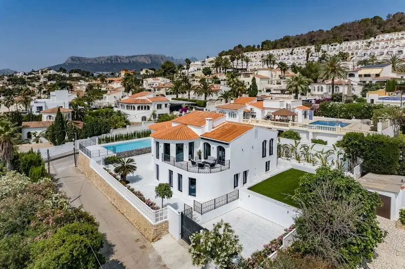 Villa de Lujo en Calpe con Vistas al Mar