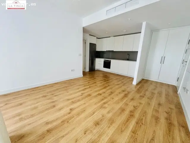 Alquiler Vivienda Nueva 2 Dormitorios Terraza Parking Trastero Málaga
