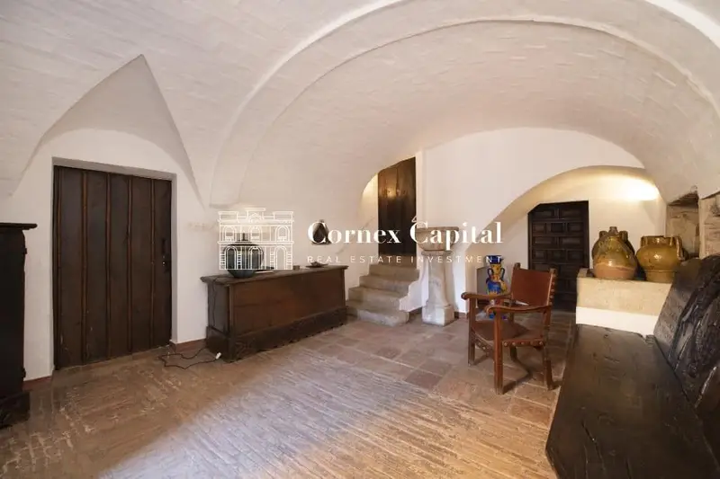 Masia con Piscina y Jardin en Forallac Girona