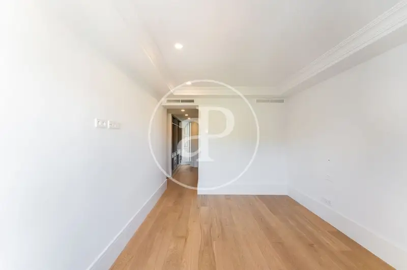 Alquiler piso 163m2 Génova Madrid 3 dormitorios 2 baños lujo